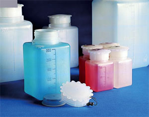 Wide-necked square bottle 2000