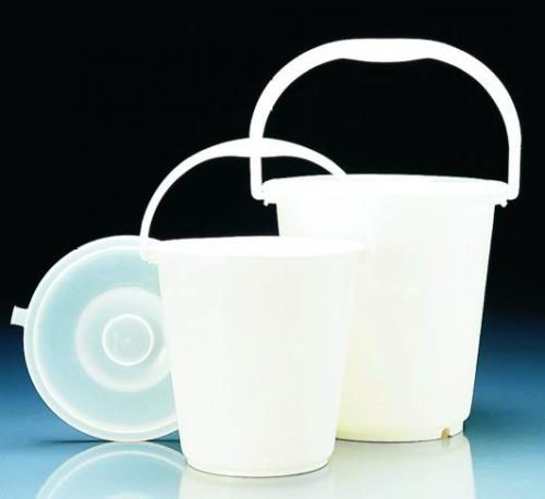 [9040006] Buckets, LDPE, with graduation s and handle, witho